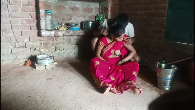 Village Bhabhi Saree Sex - Hot Viral Incest XXX Leaked