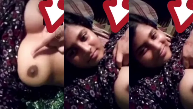 Desi Girl Shows Boobs on VC - Naughty Medical Student Leaked Video Call
