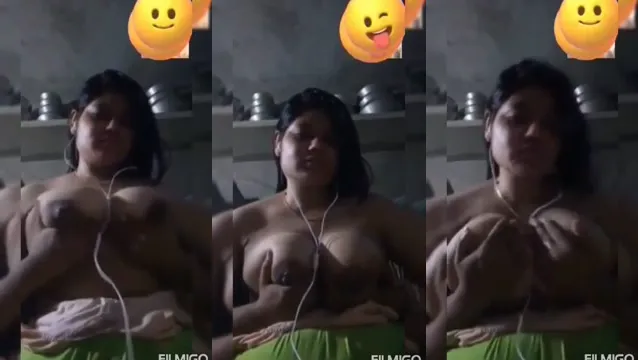 Desi Girl Big Boobs Video Call Play - Hot Live Masti