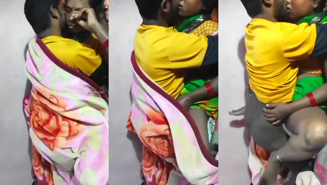 Desi Village Couple Fucking - Titta på heta bypar knulla