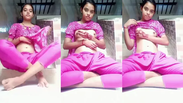 Cute Desi Village Girl Boobs Tease - Show de juego de leche caliente 🔥