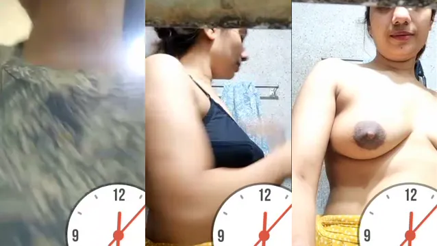 Desi Bhabhi VC Seks Videosu - VC'de seksi yenge ateşli gösteriyi izleyin