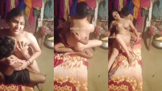 Desi Village pareja besos románticos calientes - Video viral de sexo Desi al aire libre