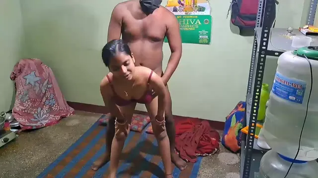 Devar ile İnce Desi Bhabhi Köpek Seks - Viral Oral Seks Sızan Video