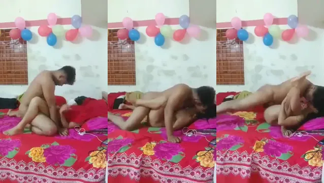 ভারতীয় জিএফ জন্মদিনে ভগ ফাক - বয়ফ্রেন্ড স্টিমি সেক্স ভিডিও উপহার দেয়