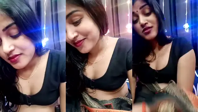 Hot Bengali Bhabhi Viral Video Call Tease - Round Boobs Homely Wife Leak
