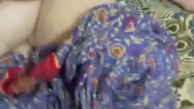 Milk Tanker Aunty Pussy Nude Leaked - Neighbor Captured BBW Video
