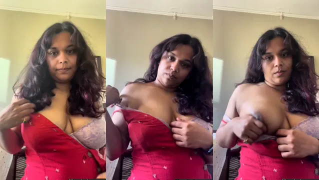 Desi Girl Boob Show Video - zobacz seksowną Desi Girl Boob