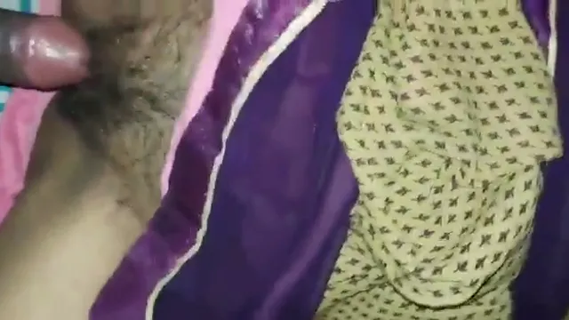 Bhojpuri Village Bhabhi Hairy Pussy Sex Audio - Głośne jęki