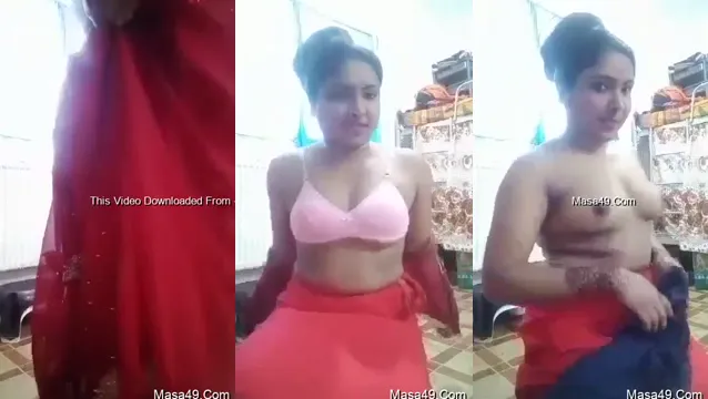 Seksi Desi Kız Göğüslerini Gösteriyor - Bu Sıcak Videoyu Şimdi İzleyin!