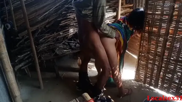 Dehati Bhabhi scopata nel culo virale