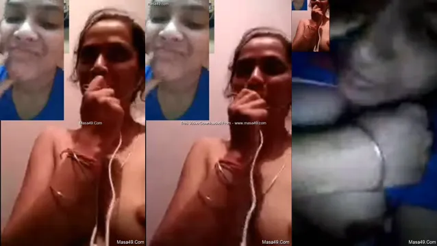 Desi Girl Flashes Boobs on Video Call - Insane Leaked Video