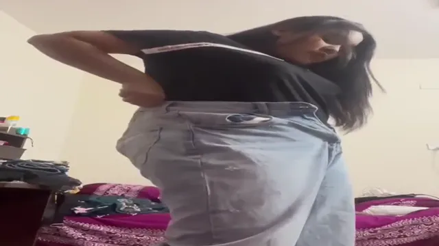 Viral Bengali Girl Leaked MMS Sex Video With Boyfriend - Hot Bangla MMS