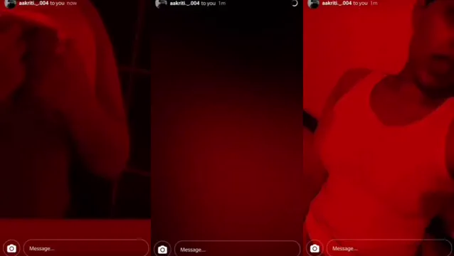 Desi Girl Shows Boobs - Hot Indian Boob Play Video