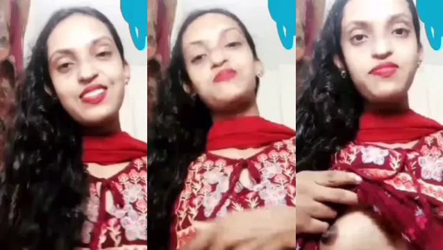 Desi Girl Shows Boobs Video Call - দেশি গার্ল বুবস শো ভিডিও কল