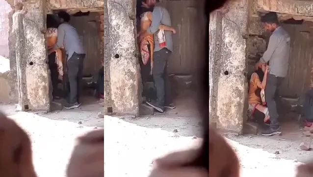 देसी कपल ने आउटडोर सेक्स लीक किया - हॉट स्टैंडिंग डॉगी और ब्लोजॉब