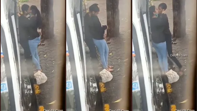 MMS trapelato di Indian Lovers Roadside Romance - Riprese segrete di baci appassionati e giochi di fica
