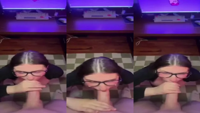 Incesto POV - La sorella con gli occhiali succhia il cazzo del fratello finché non viene