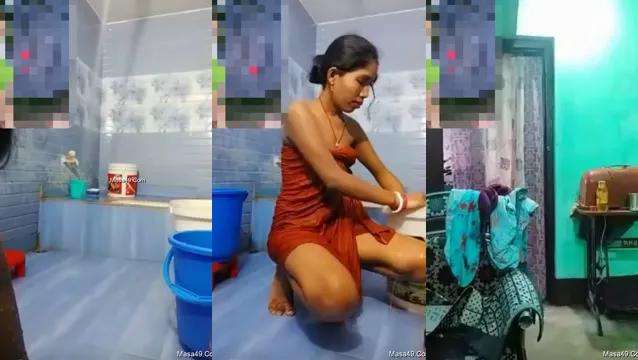 Desi Bhabhi Bathing Naked on VC - Viral Leaked Video Call