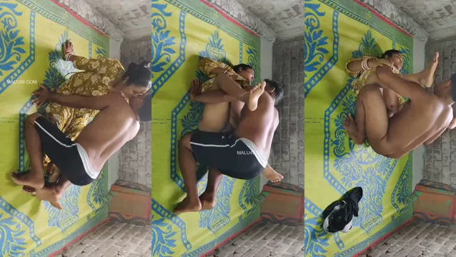 Desi Boudi Boobs Sucking và Hard Fucking - Viral Bangla Sex Video
