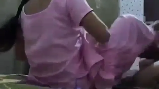 Evde Tek Başına Sıcak Hemşire Özel Tedavi - Islak Amcıktan Ateş Çıktı!