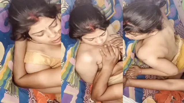 Bhabhi India Kacau Setelah Meludahi Vagina Basahnya - Suami Terangsang Malam Bercinta