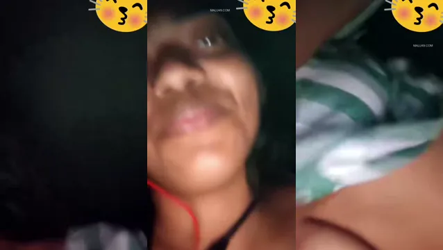 Sexy Telugu Girl Boobs Show On VC - Viral Desi Indian Amateur Video