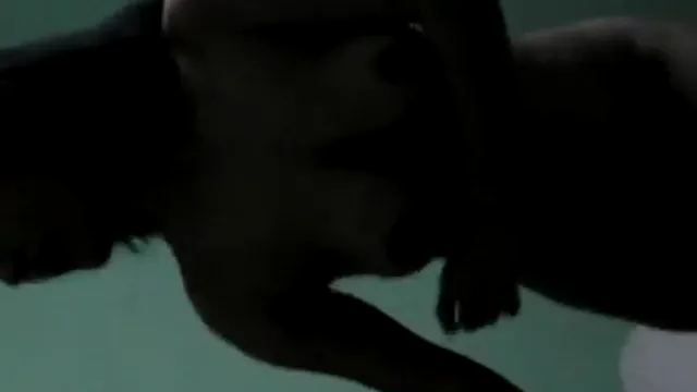 Bangladeshi GF Nude & Horny - Tease de strip caseiro vazado!