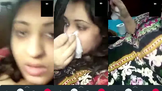 Une fille pakistanaise montre ses seins dans un MMS viral - Fuite d'une pipe secrète en plein air