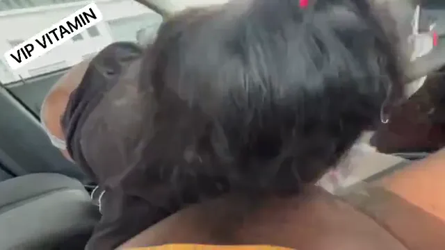 Virové MMS kouření do auta Tamil Girl Car Bowjob - Tamil Girl Car Bowjob Hot 🔥