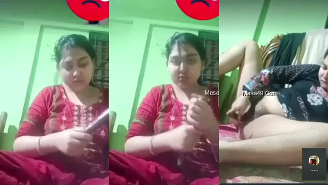 Desi Girl Masturbating on VC - Hot Leaked Video Call Scandal