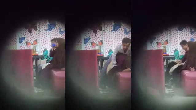 Sürtük Hijabi Kız Restoranda Kuzeniyle Hızlı Köpek Sikişi - Viral Kamu Sızan