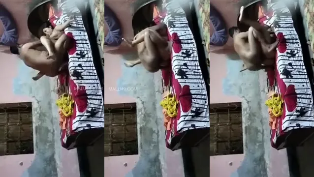 Watch Indian Village Couple Hot Romance and Fucking - Desi Village Sex Video full viral video leaked