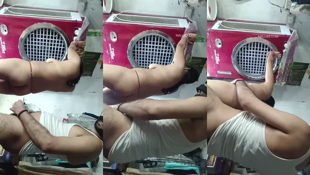 Desi Couple Standing Fucking Romance - Hot Indian Bangla Leaked Sex Video