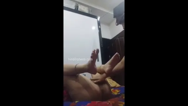 Desi Bhabhi Fucked by Neighbour Husband Best Friend - Viral MILF Affair Leaked