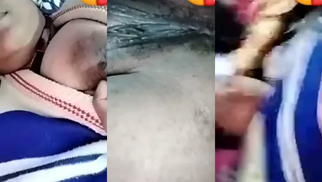 Desi Village Bhabhi avslöjar Black Pussy i Online Sex Call