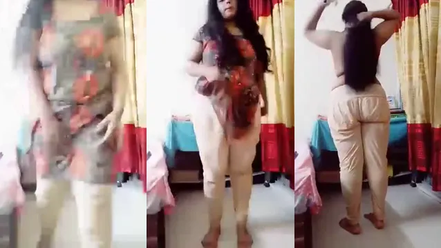 Big Ass Indian Lady Naked Beauty - Hot Desi Amateur Tease