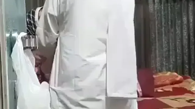 Desi Mature Couple Blowjob - দেশি ম্যাচিওর কাপলের হট ব্লোজব