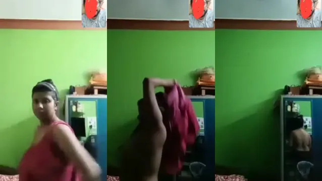Sevimli Desi Kız Göğüsler Görüntülü Görüşme Gösteriyor - Yaramaz Tease Sızdırıldı