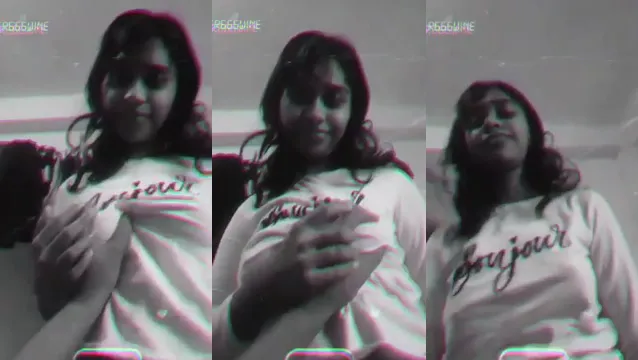 Watch Desi Girl avslöjar bröst i viral MMS - Titta på hennes riskfyllda show full viral video leaked