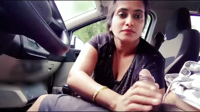 Big Boobs Girlfriend Car Sex Viral Outdoor - Hot Desi Leaked Video