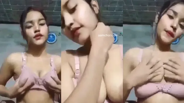 Desi GF Leaked Video - Squeezing Big Tits & Rubbing Pussy (1) - Insane Outdoor Action