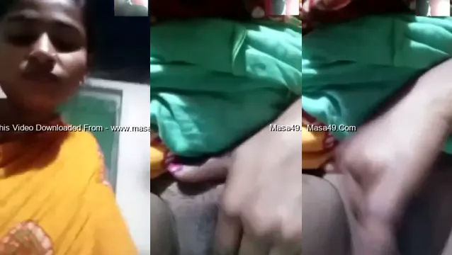 Desi Bhabhi Shows Boobs and Pussy on VC - Viral Video Call Leak