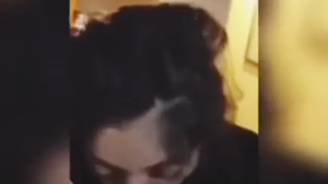 Ragazza pakistana fa un pompino - Video virale Full HD della calda ragazza pakistana Dhon Chushano