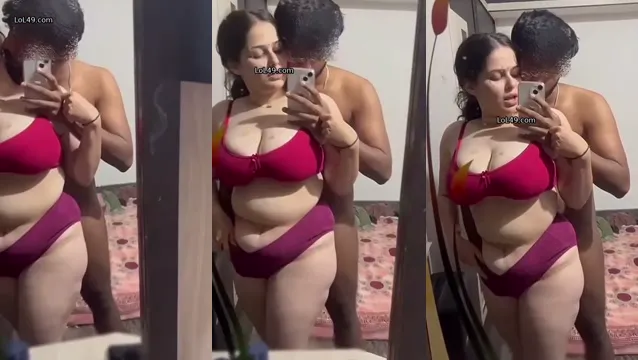 Bhabhi Pussy Rubbing HD - Sizzling Desi Sex Video