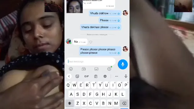 Cute Desi Girl Shows Boobs - কিউট দেশি মেয়ের বুবস শো ভিডিও