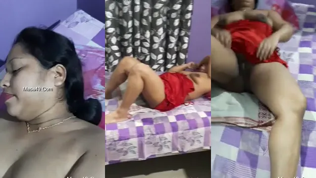 Watch Desi Bhabhi Flashes Boobs and Pussy - Wild Public Show full viral video leaked