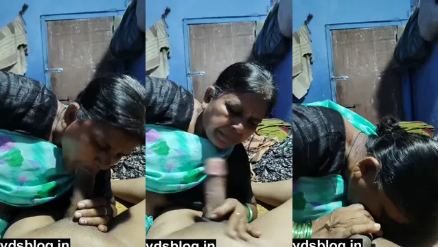 Desi Aunty Maid Hot Blowjob XXX - ঘরের মেইড আন্টির দিক চোষা 🔥