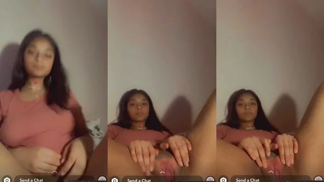 Cute Desi Girl Shows Pussy On Video Call - Naughty Leaked Clip