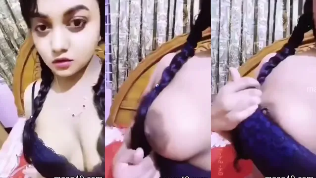 Sexy Desi Village-meisje laat borsten zien - Hete virale plaagvideo